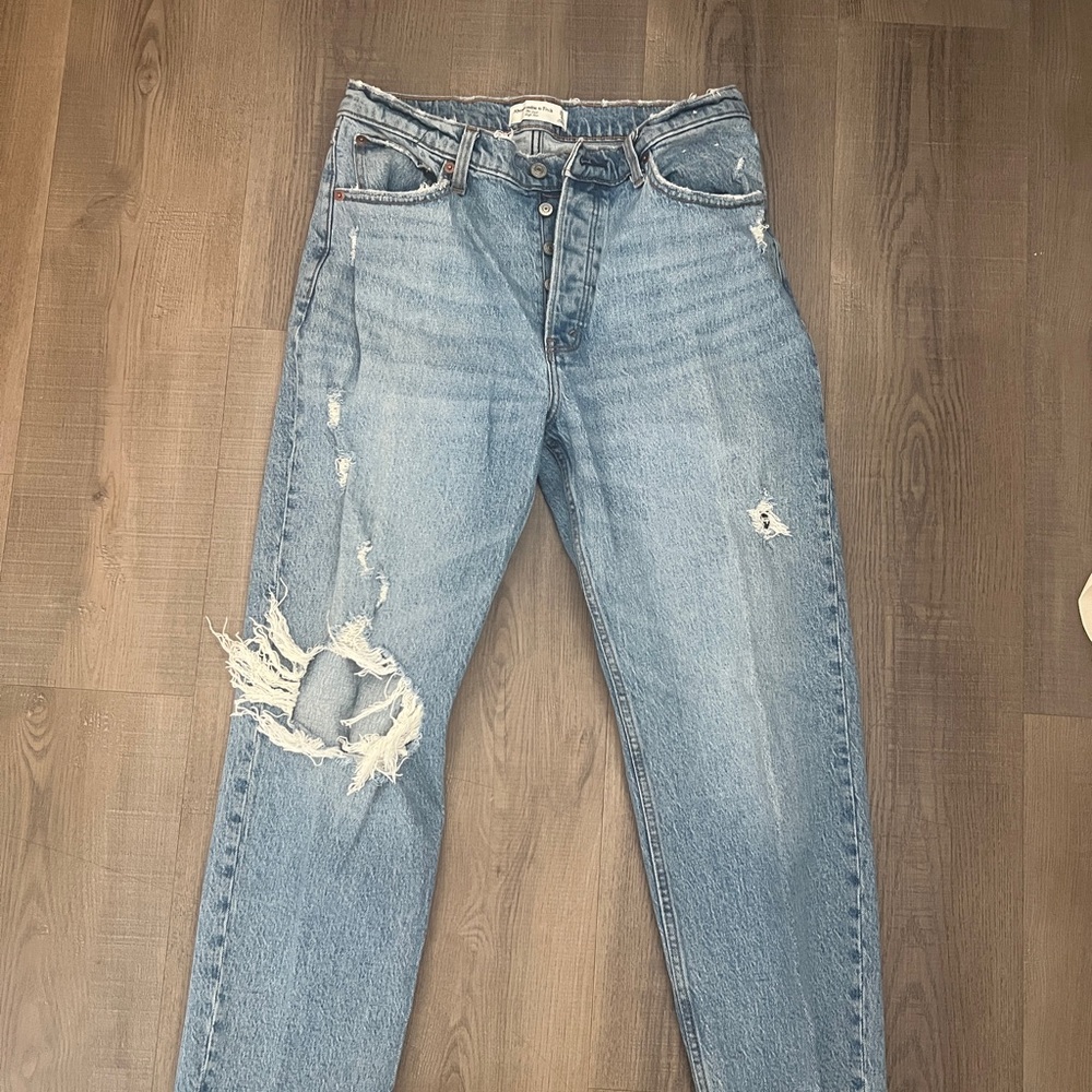 Abercrombie & Fitch High Rise Ultra Short Dad Jean